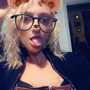 Meet your Posher, Obey